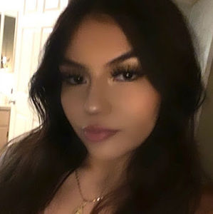 Meet your Posher, Mia